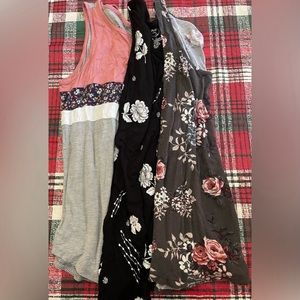 Size medium Maurice’s tank tops